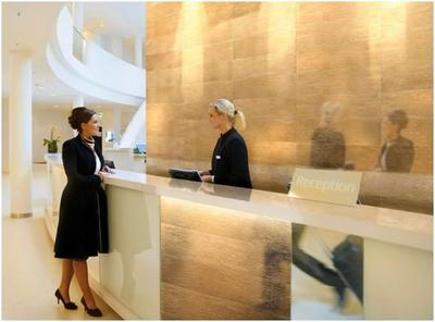 傳統酒店向智能前臺延伸 酒店管理的智能化轉型與未來展望